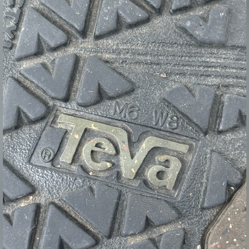 Teva sandals - Picture 9 of 9